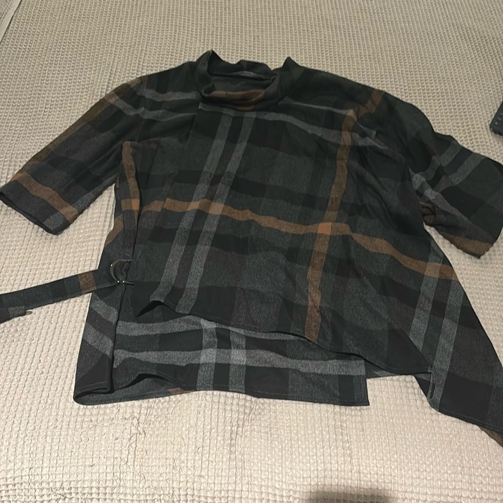Per Se black and brown plaid shirt